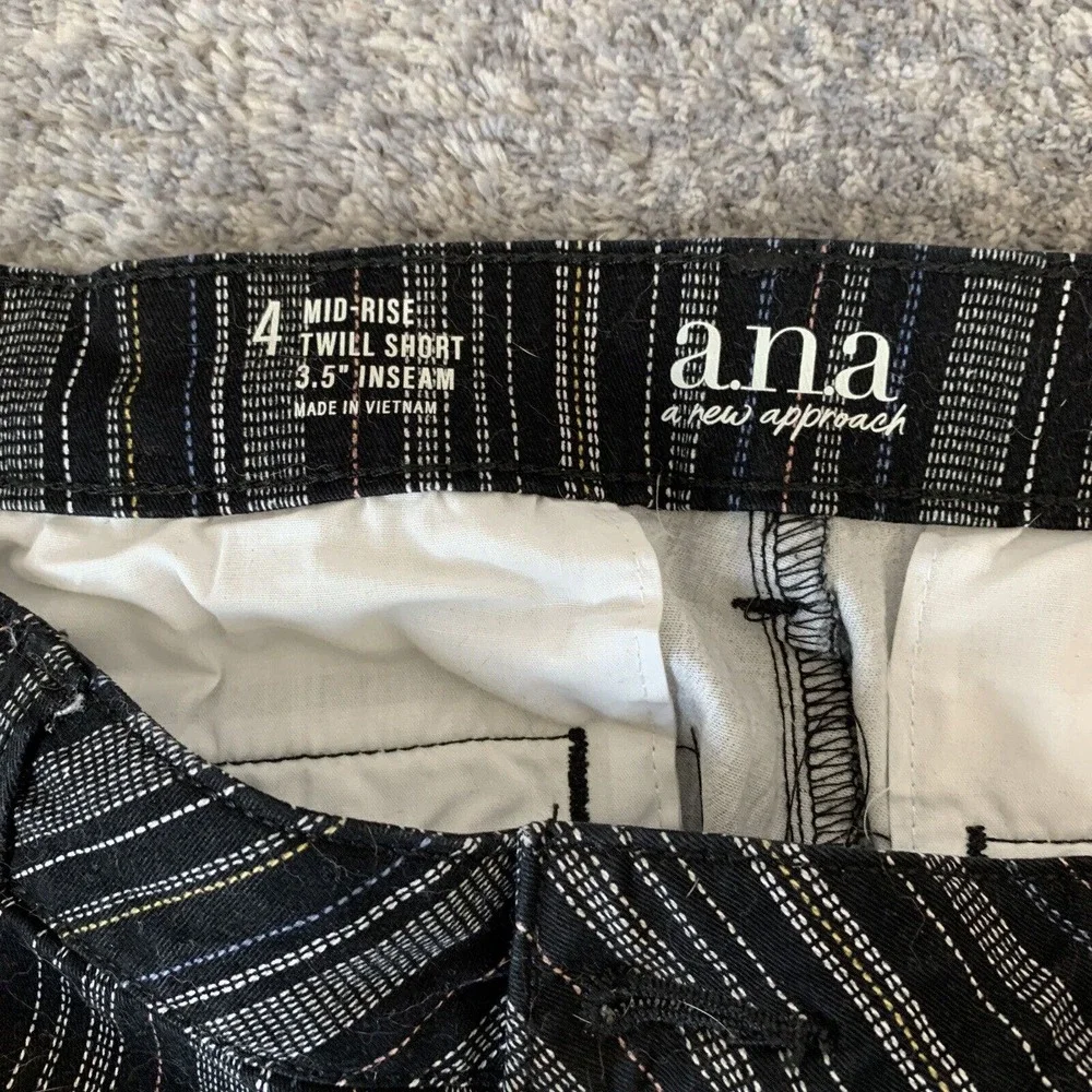 Ana Shorts Set‎ of 2 Camouflage Twill Stripped Size 4 Cute Summer Mid Rise